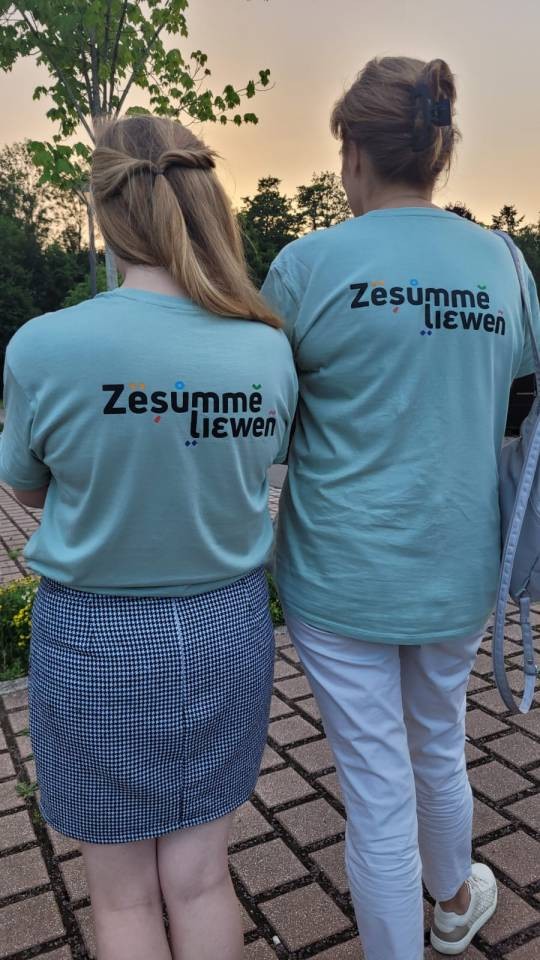 tshirt-zesumme-liewen